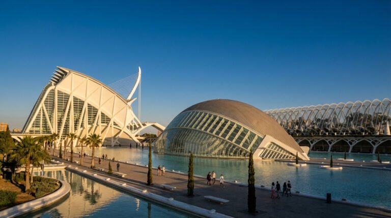 Valencia Spain Travel Guide La Tomatina 2026